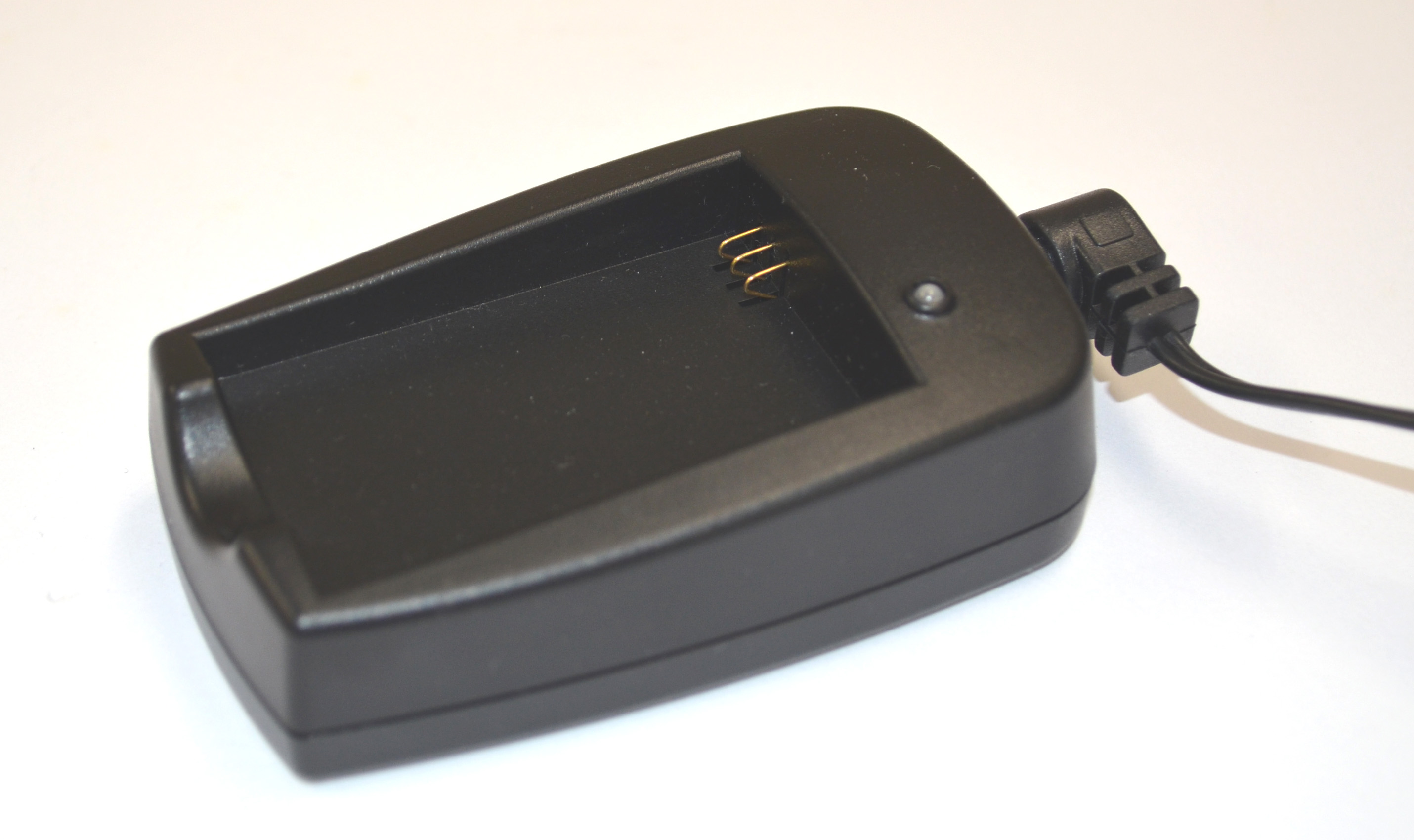 興研 充電器